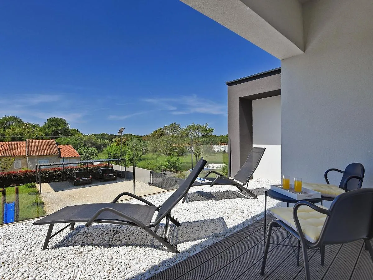 Modern Villa With Outdoor Pool Valbandon