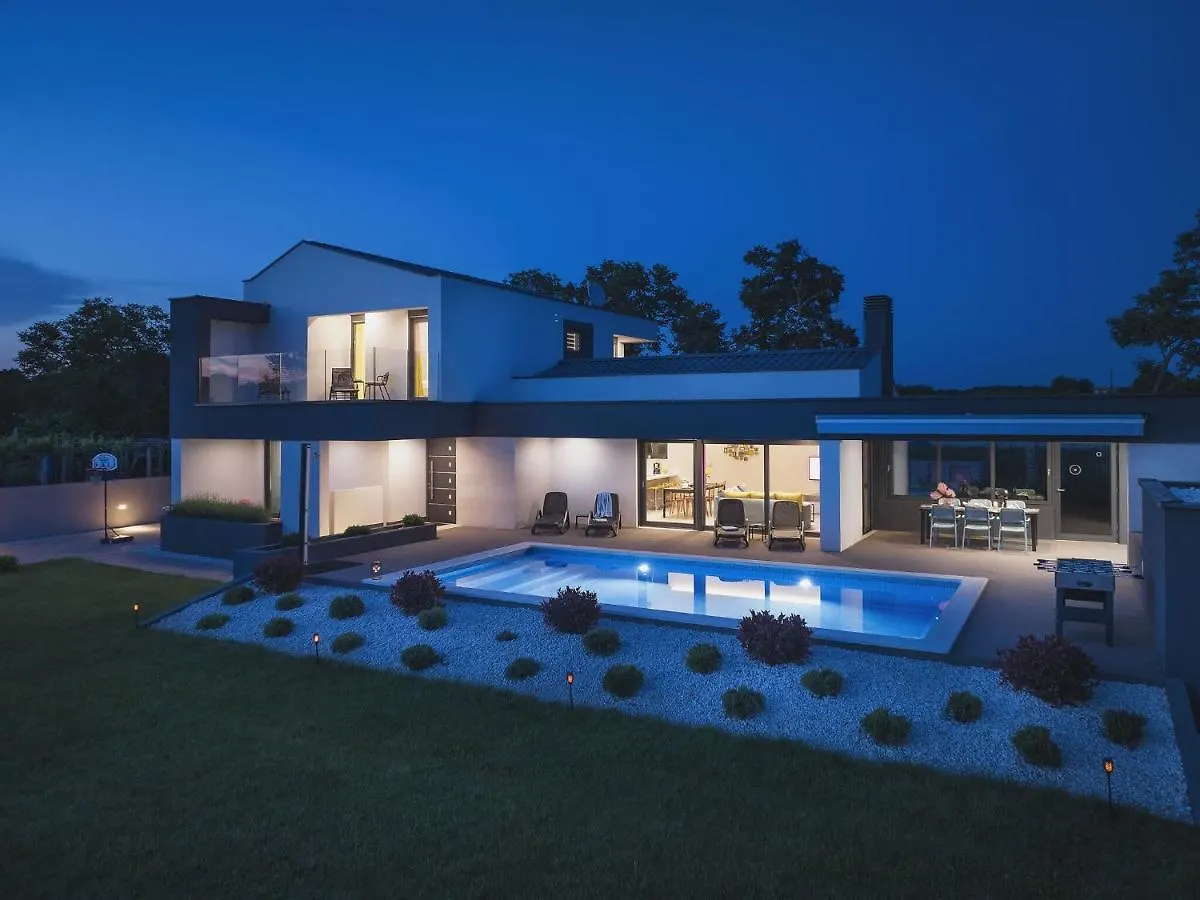 Modern Villa With Outdoor Pool Valbandon Croatia